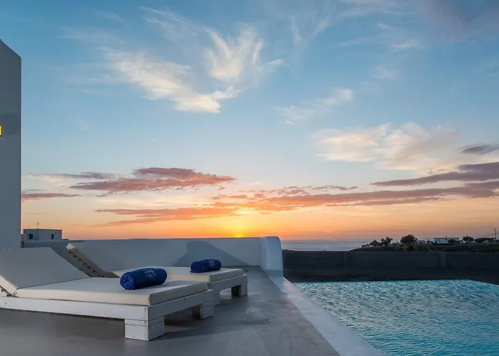 Azar Luxury Villas & Suites