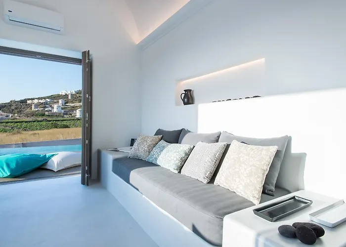 Azar Luxury Villas & Suites