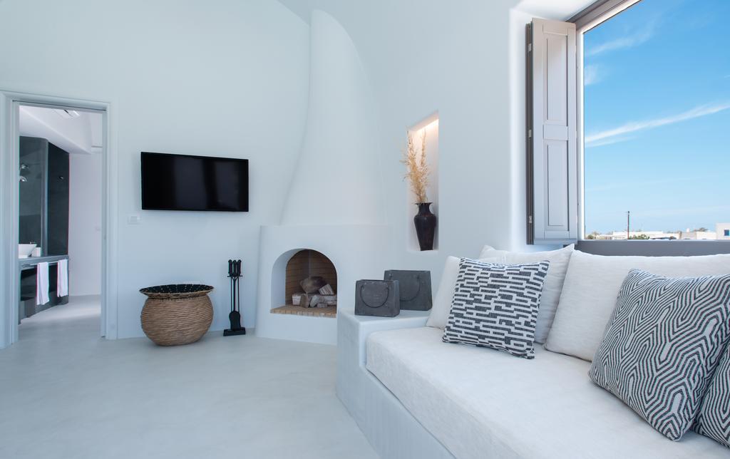 Azar Luxury & * Imerovigli (Santorini)
