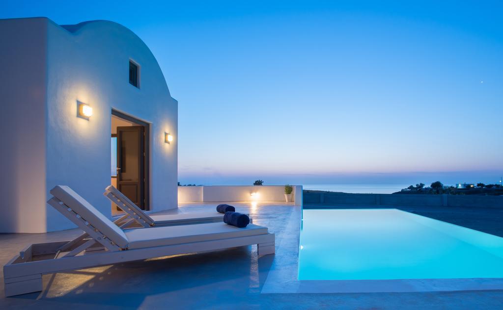 Azar Luxury & *