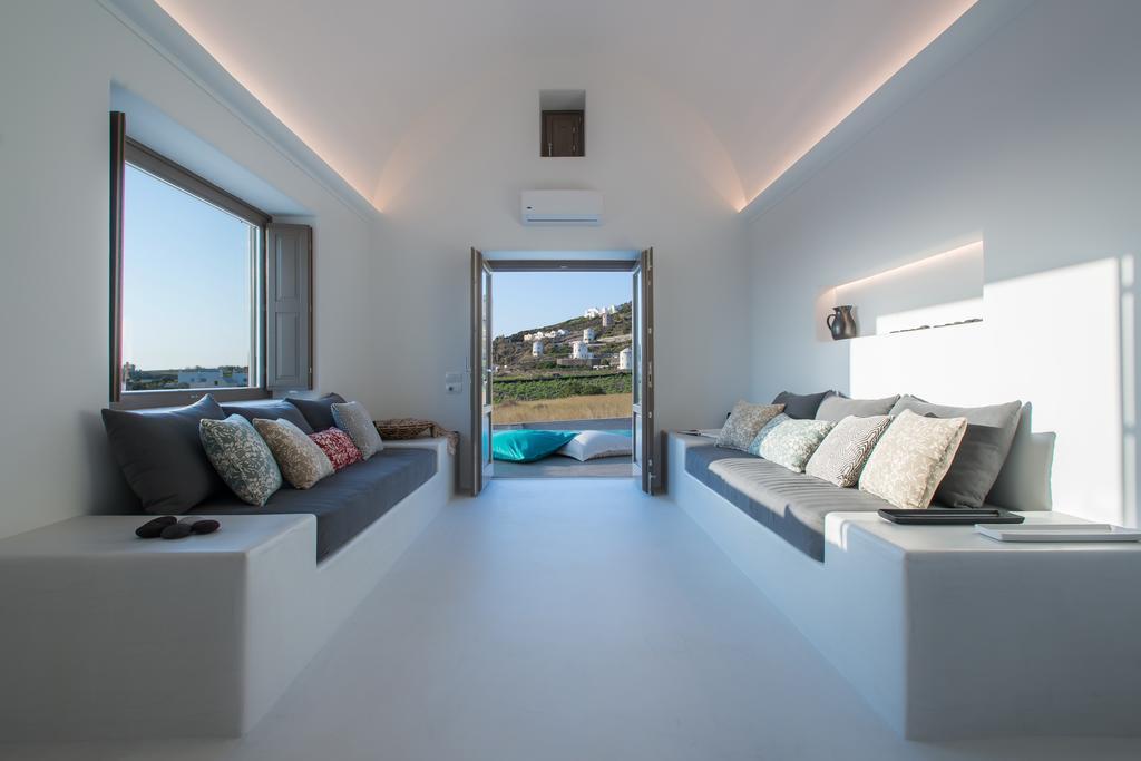 Azar Luxury Villas &