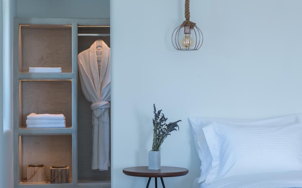 Azar Luxury & Villa Imerovigli (Santorini)