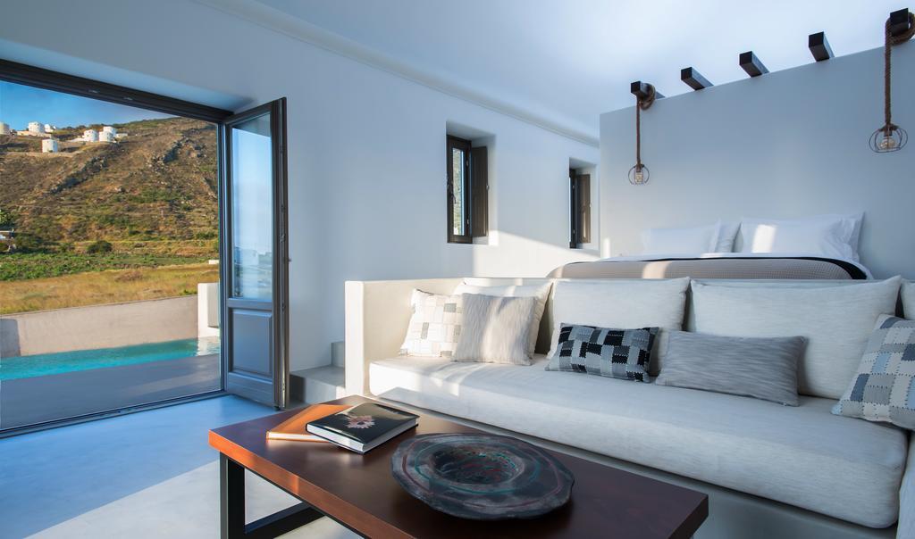 Villa Azar Luxury & Imerovigli (Santorini)