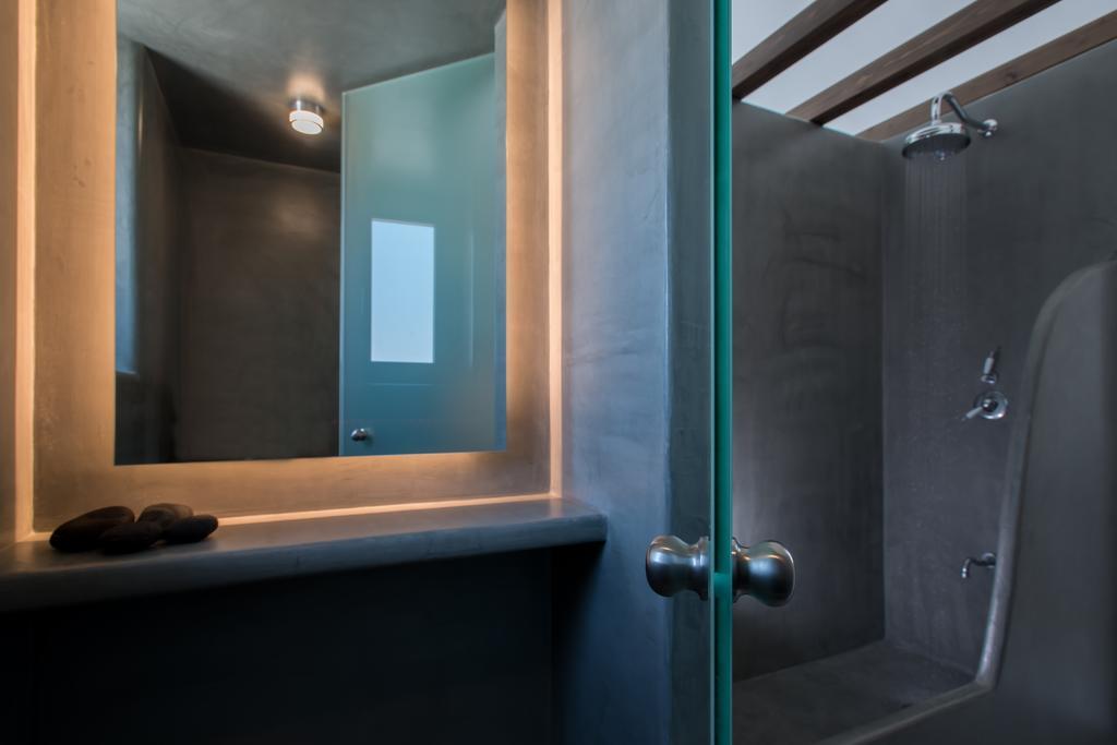 Azar Luxury Villas & Imerovigli (Santorini)