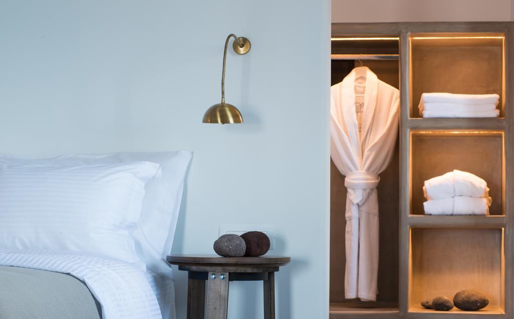 Azar Luxury Villas & Imerovigli (Santorini)