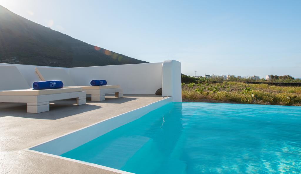 Azar Luxury & * Imerovigli (Santorini)
