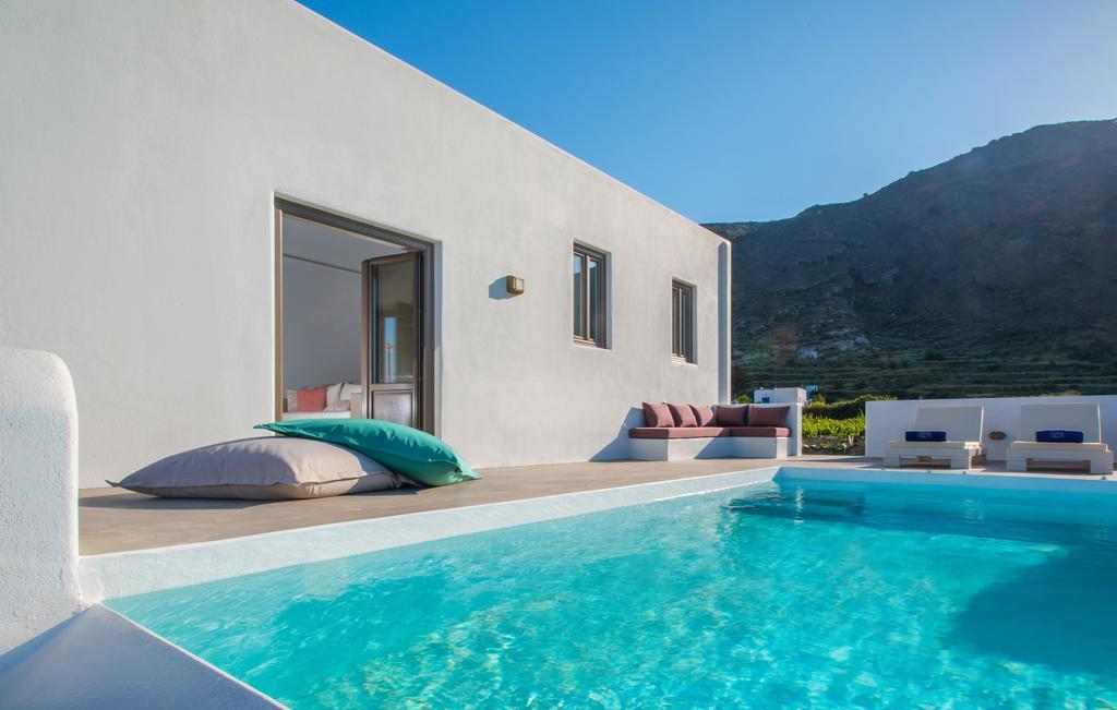 Azar Luxury Villas & Villa Imerovigli (Santorini)
