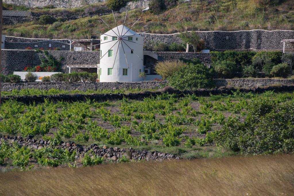 Azar Luxury & Imerovigli (Santorini)