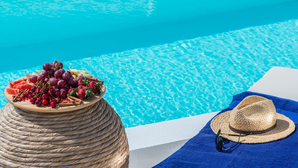 Azar Luxury & * Imerovigli (Santorini)