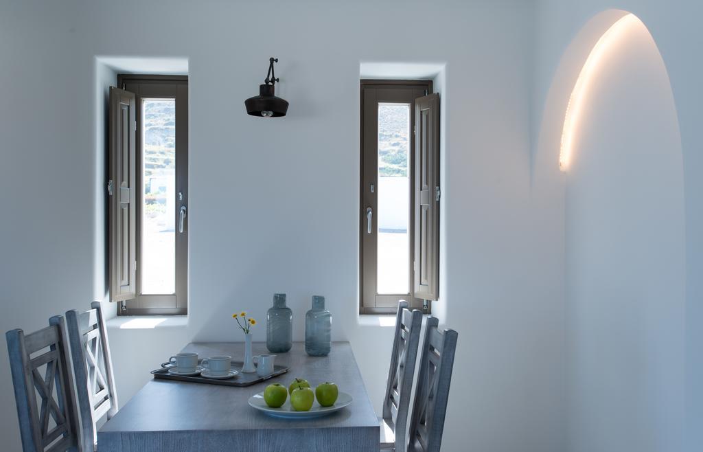 Villa Azar Luxury Villas & Imerovigli (Santorini)