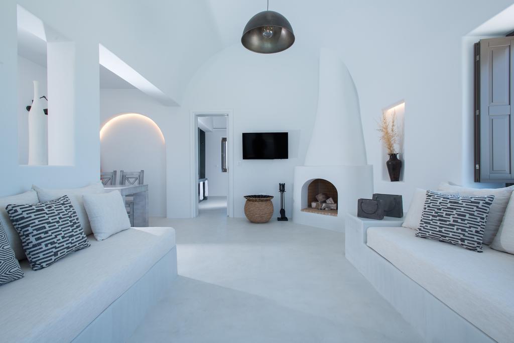 Azar Luxury Villas & *